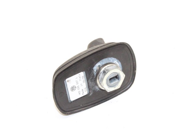 Antena Volkswagen Golf 5M1, 521