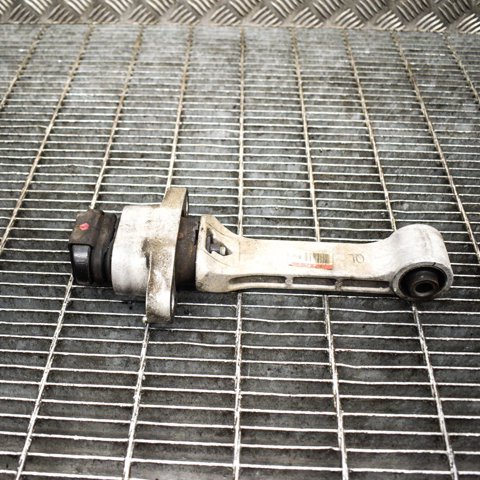 Poduszka (podpora) silnika przednia KIA Sportage 4 QL