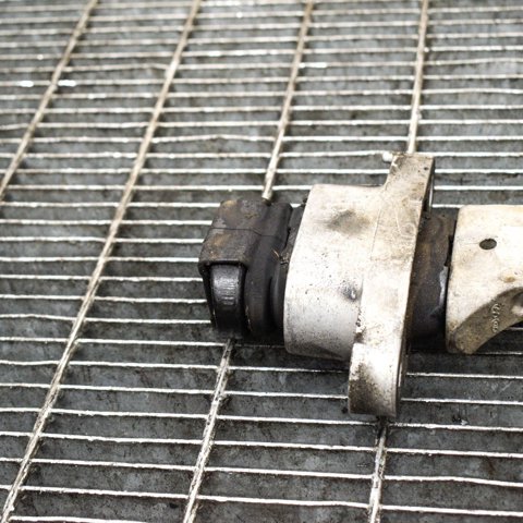 Poduszka (podpora) silnika przednia KIA Sportage 4 QL