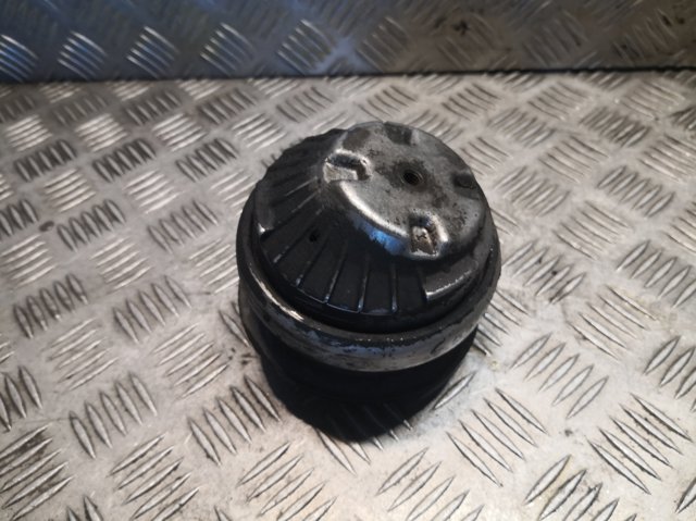 Poduszka (podpora) silnika lewa Mercedes S W220