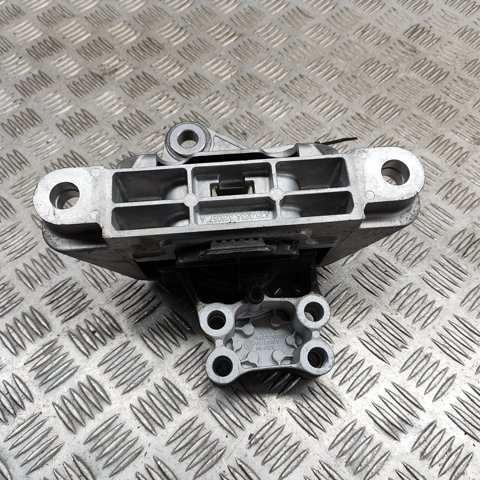 Poduszka (podpora) silnika prawa Volvo XC40 536