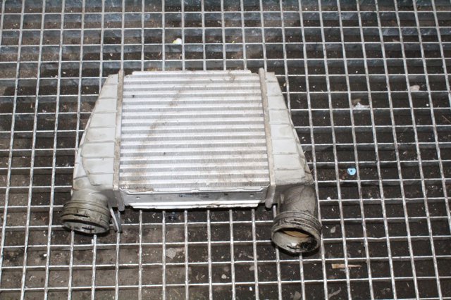 Chłodnica intercoolera Volkswagen Phaeton 1 3D1, 3D2, 3D3, 3D4, 3D6, 3D7, 3D8, 3D9