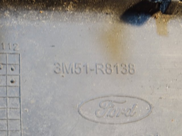 Atrapa chłodnicy 3M51R8138 FORD