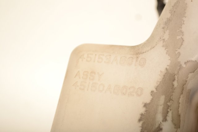 Zbiorniczek wyrównawczy układu chłodzenia Subaru Forester 3 S12, SH