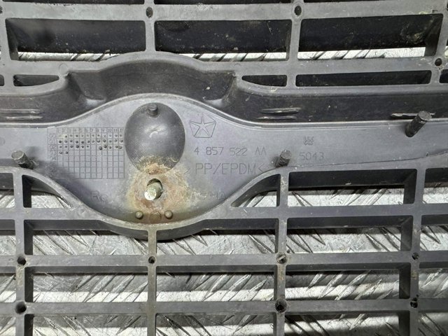 Atrapa chłodnicy 4857522AA CHRYSLER