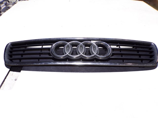 Atrapa chłodnicy Audi A6 4A5