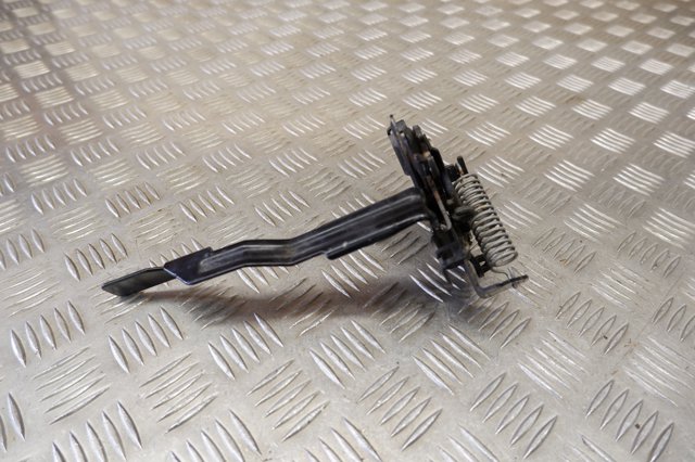 Zamek maski Toyota RAV4 4 A4