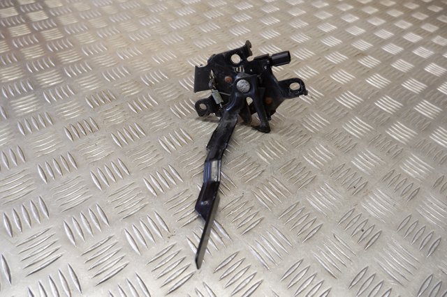 Zamek maski Toyota RAV4 4 A4