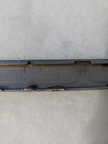 Listwa ochronna maski BMW 3 E91