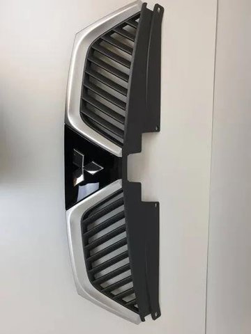 Atrapa chłodnicy Mitsubishi Outlander CWW