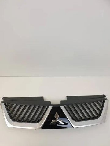 Atrapa chłodnicy Mitsubishi Outlander CWW