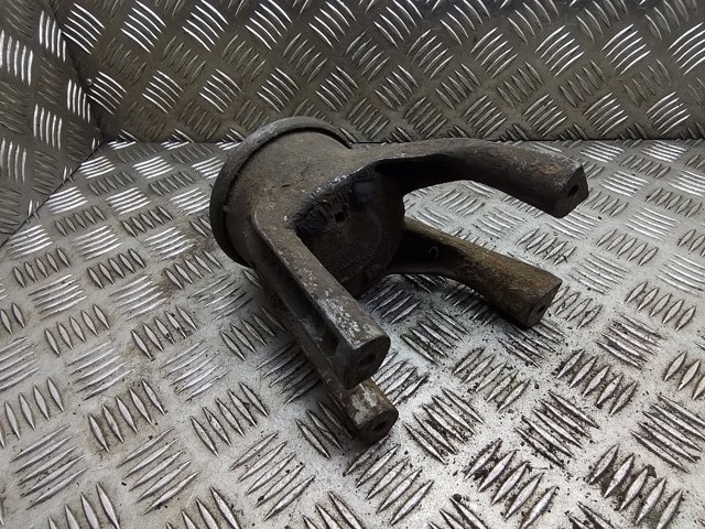 Poduszka (podpora) silnika tylna 7H0199849AT VAG