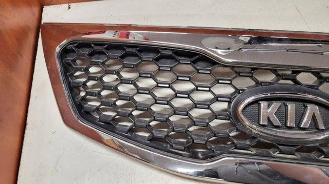 Atrapa chłodnicy KIA Sorento 2 XM