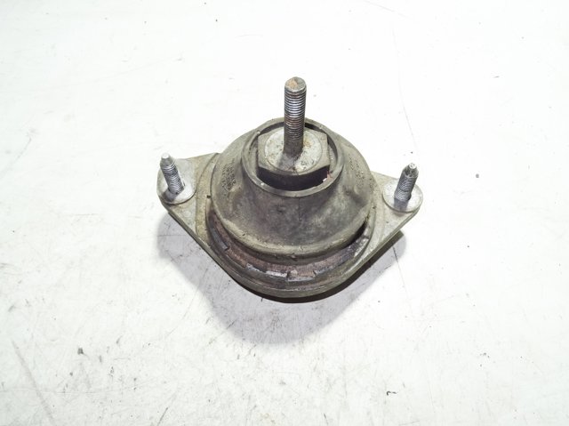 Poduszka (podpora) silnika lewa 8A0199379E VAG