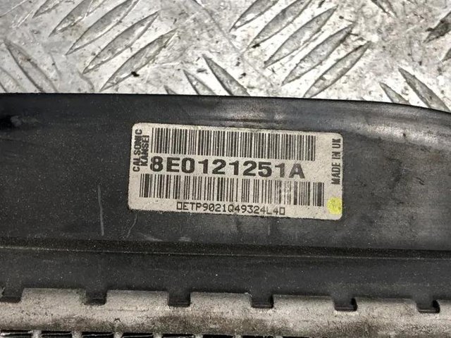 Chłodnica silnika 8E0121251A VAG