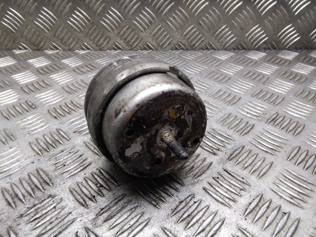 Poduszka (podpora) silnika prawa 8E0199382D VAG