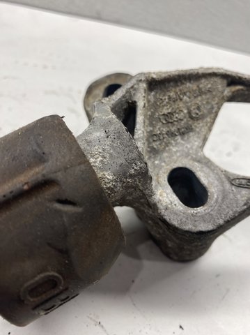 Poduszka (podpora) silnika przednia Audi Q5 8RB