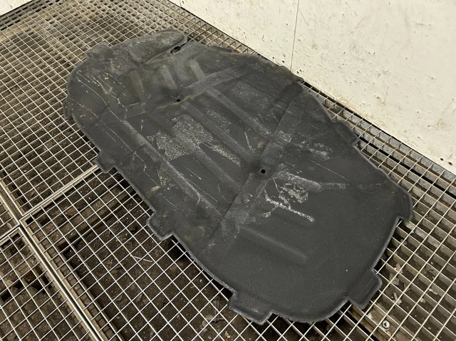 Wygluszenie maski Audi A3 8VS, 8VM