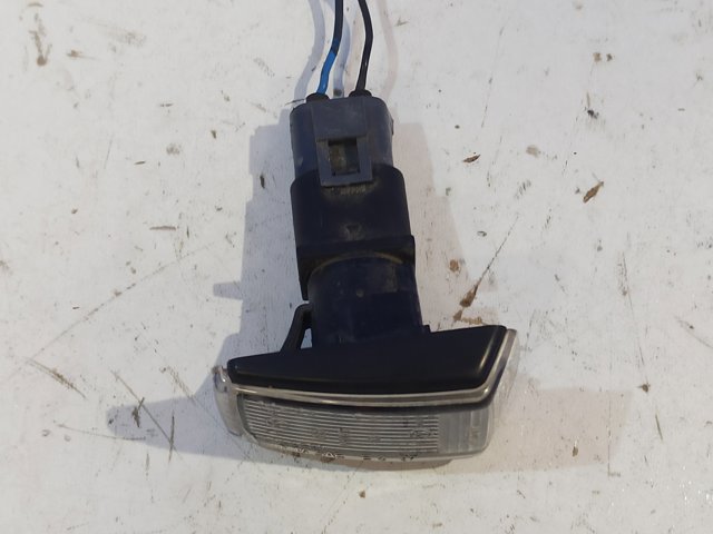 Powtarzacz kierunkowskazu na błotniku Volvo S70 LS, LT