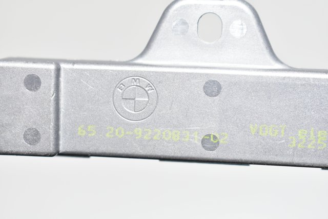 9220831 BMW