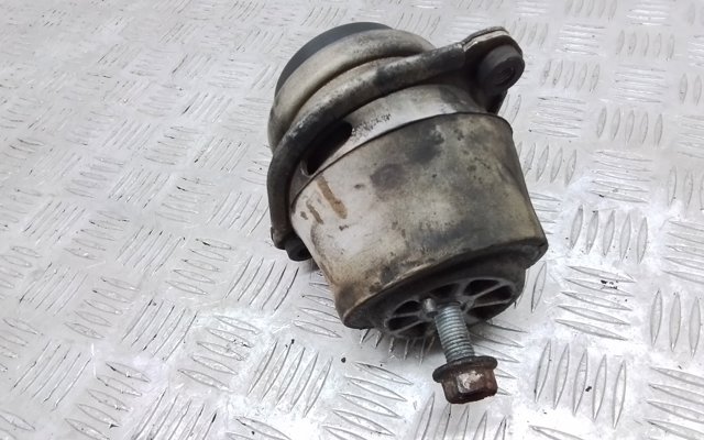 Poduszka (podpora) silnika lewa Porsche Cayenne 2 92A