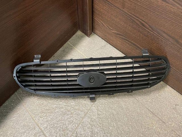 Atrapa chłodnicy Ford Transit 4 E