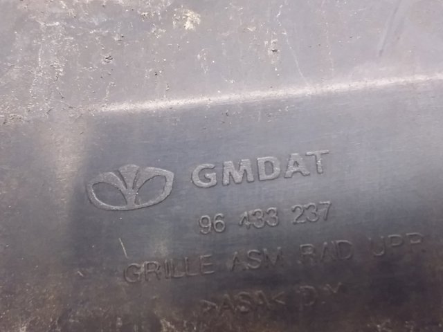 Atrapa chłodnicy Opel Antara L07