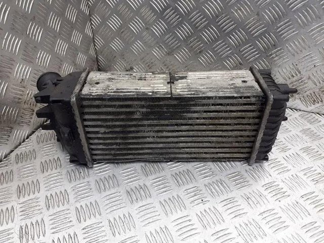Chłodnica intercoolera 9645965180 PEUGEOT