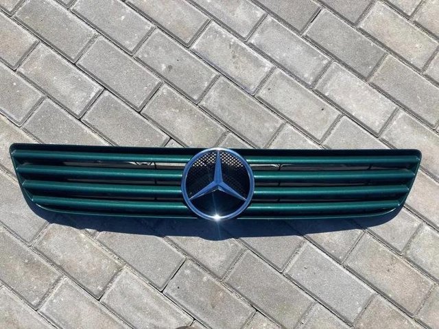 Atrapa chłodnicy A6388880515 Mercedes