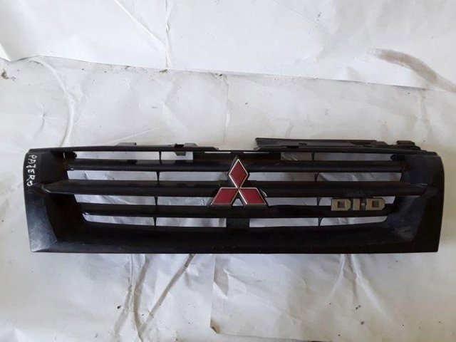 Atrapa chłodnicy Mitsubishi Pajero 3