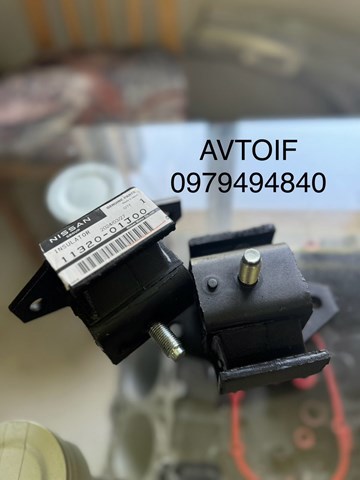 Poduszka (podpora skrzyni biegów) 1132001J00 NISSAN