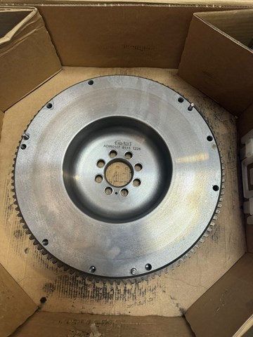 Koło zamachowe silnika 12310EB300 NISSAN