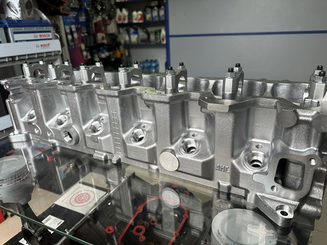 Głowica cylindrów Nissan Patrol Y60