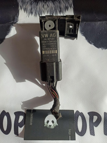 Przekaźnik świec żarowych 04L907281 VAG