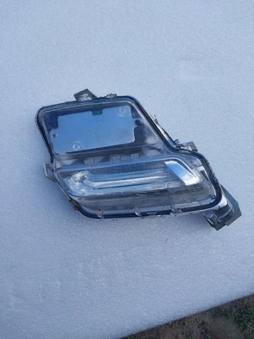 Lampa pozycyjna przednia lewa 31420393 VOLVO