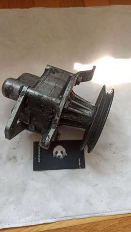 Pompa wspomagania hydraulicznego kierownicy 32411133386 BMW