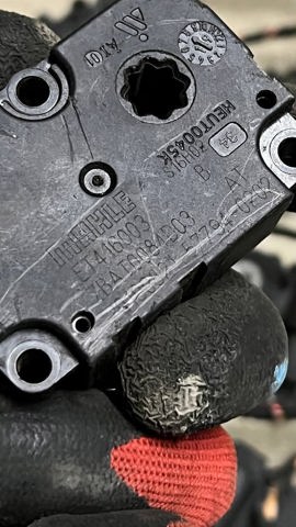 Silniczek klapy nagrzewnicy Audi A4 8W2, 8WC