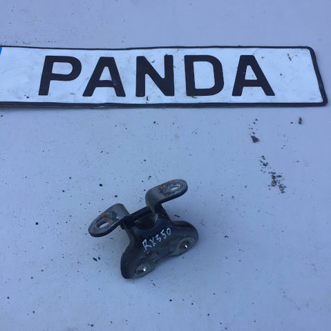Zawias drzwi przednich prawych 6873002080 TOYOTA