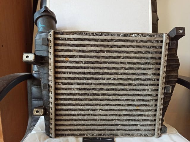 Chłodnica intercoolera 7L6145804B VAG