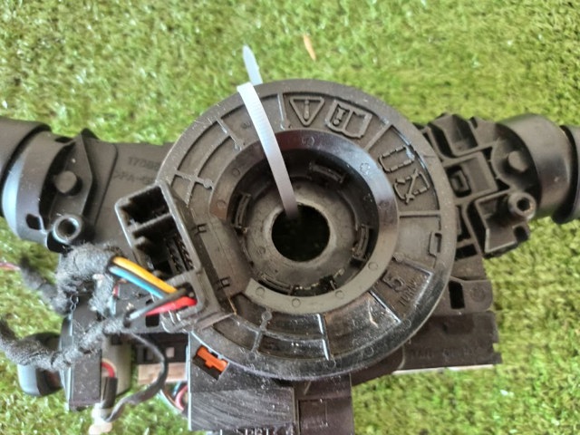 Pierścień kontaktowy AIRBAG, taśma kierownicy  8430648030 TOYOTA