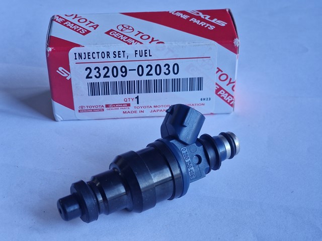 Wtryskiwacz paliwa Toyota Corolla