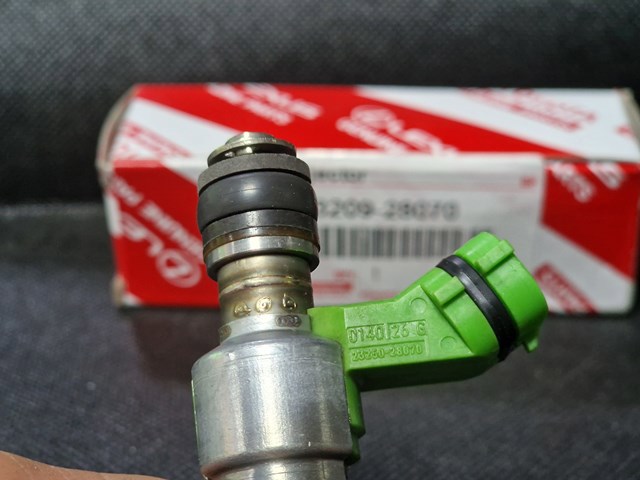Wtryskiwacz paliwa 2320928070 TOYOTA