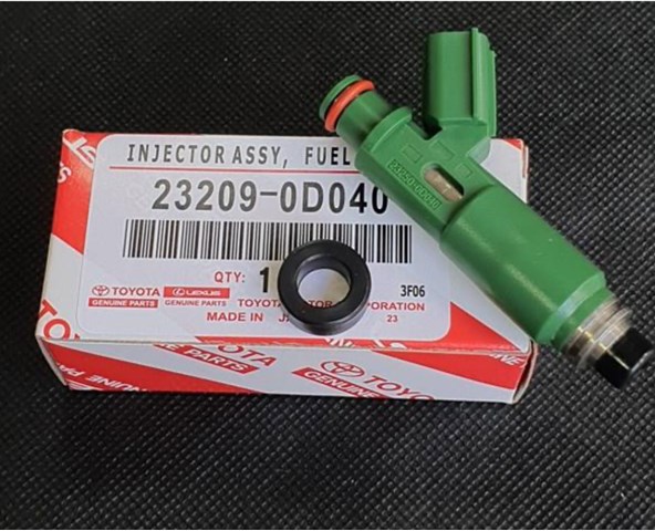 Wtryskiwacz paliwa 2325022040 TOYOTA