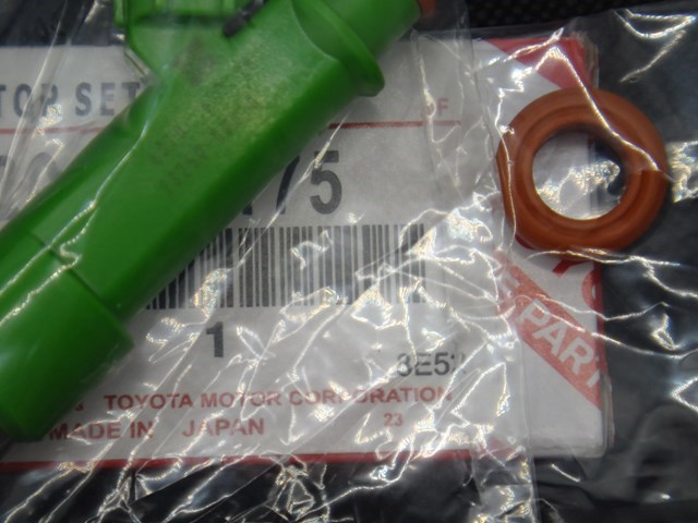 Wtryskiwacz paliwa 2325036010 Toyota