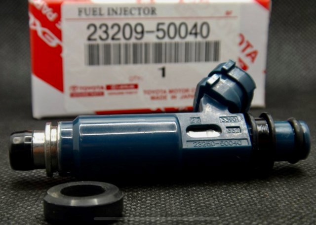 Wtryskiwacz paliwa 2325050040 TOYOTA