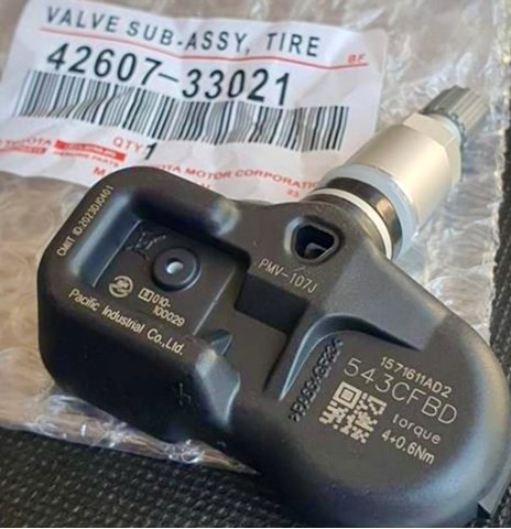 4260733022 Toyota