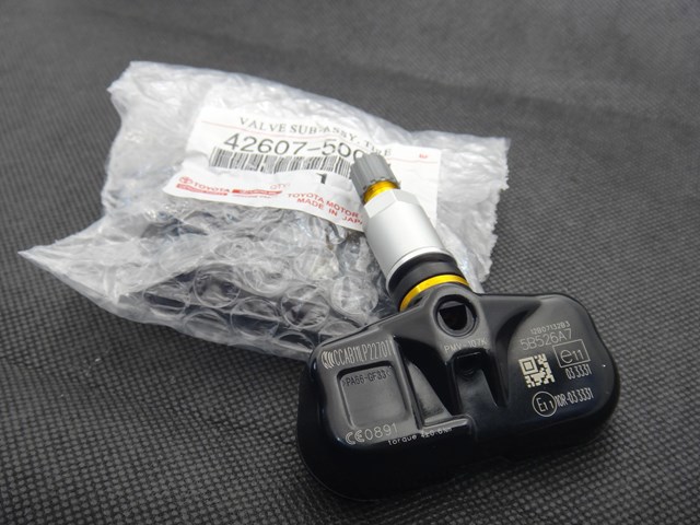 Czujnik ciśnienia w oponach 4260750011 TOYOTA