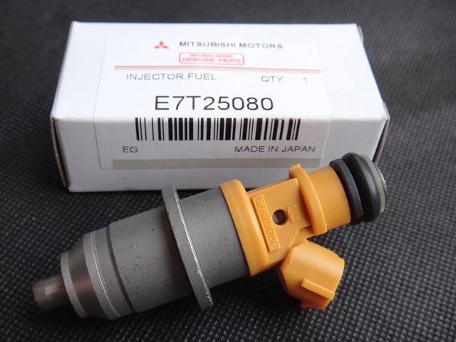 Wtryskiwacz paliwa E7T25080 MITSUBISHI