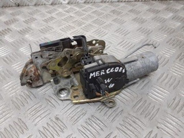 Zamek klapy Mercedes E