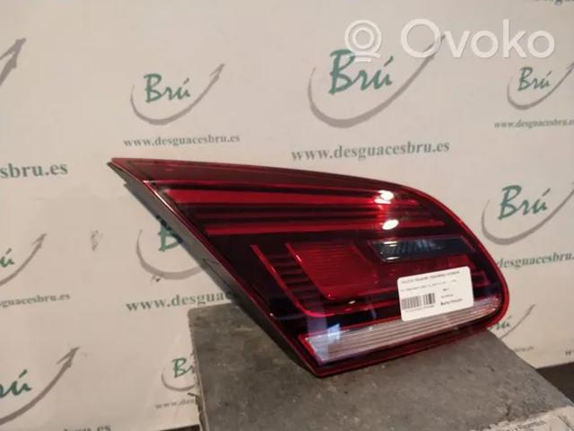 Lampa zespolona tylna lewa wewnętrzna 3C8945307S VAG